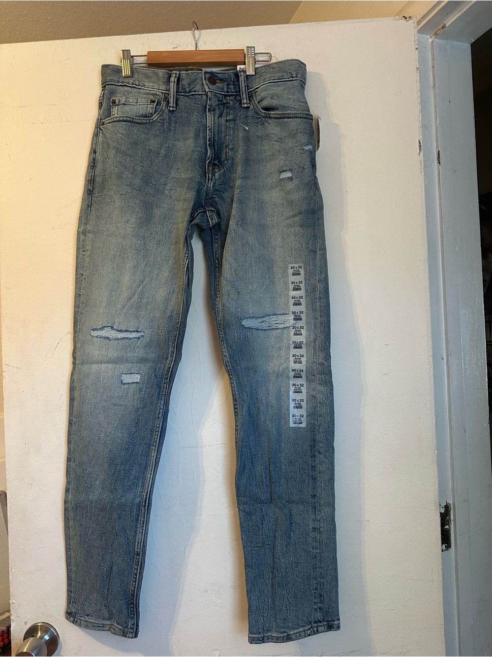 Old Navy Men's Light Blue Slim Straight Jeans
